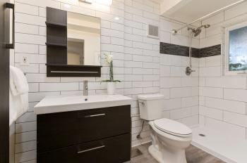1529 Winding Way Image #23
