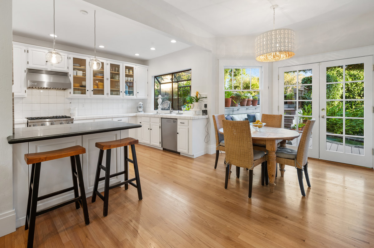 15 W Poplar Avenue is a stunning 5 bedroom home in San Mateo Park