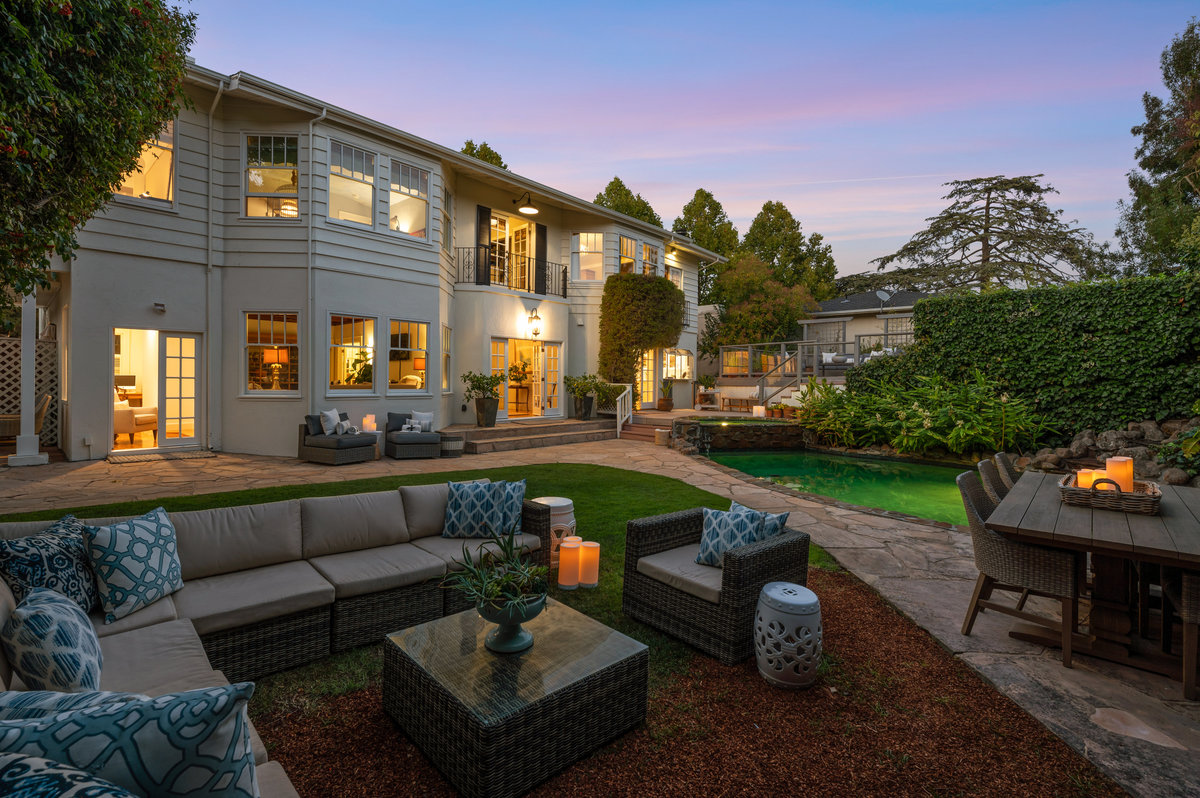 15 W Poplar Avenue is a stunning 5 bedroom home in San Mateo Park