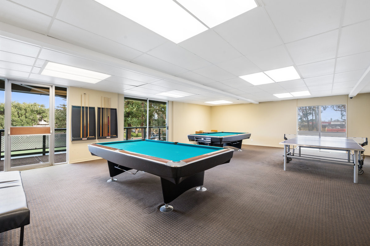 930 Peninsula #405 is a 2 bd, 2ba condo, listed by The Sharp Group, a luxury real estate group that serves Hillsborough, San Mateo, Burlingame and the Peninsula.