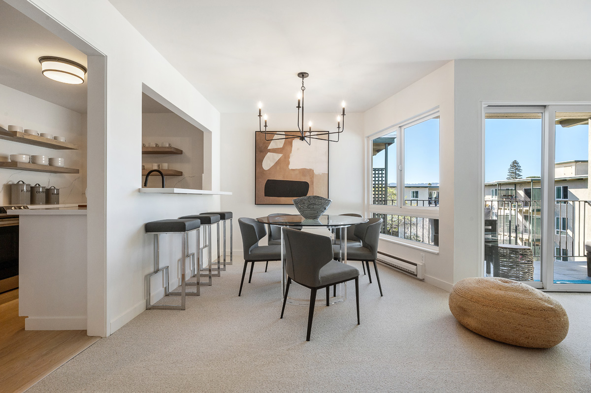 930 Peninsula #405 is a 2 bd, 2ba condo, listed by The Sharp Group, a luxury real estate group that serves Hillsborough, San Mateo, Burlingame and the Peninsula. 