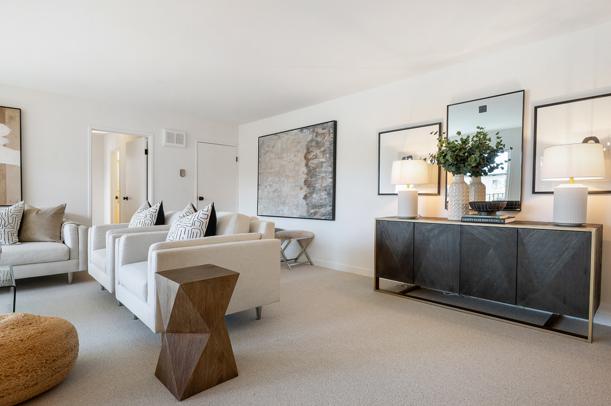 930 Peninsula #405 is a 2 bd, 2ba condo, listed by The Sharp Group, a luxury real estate group that serves Hillsborough, San Mateo, Burlingame and the Peninsula.