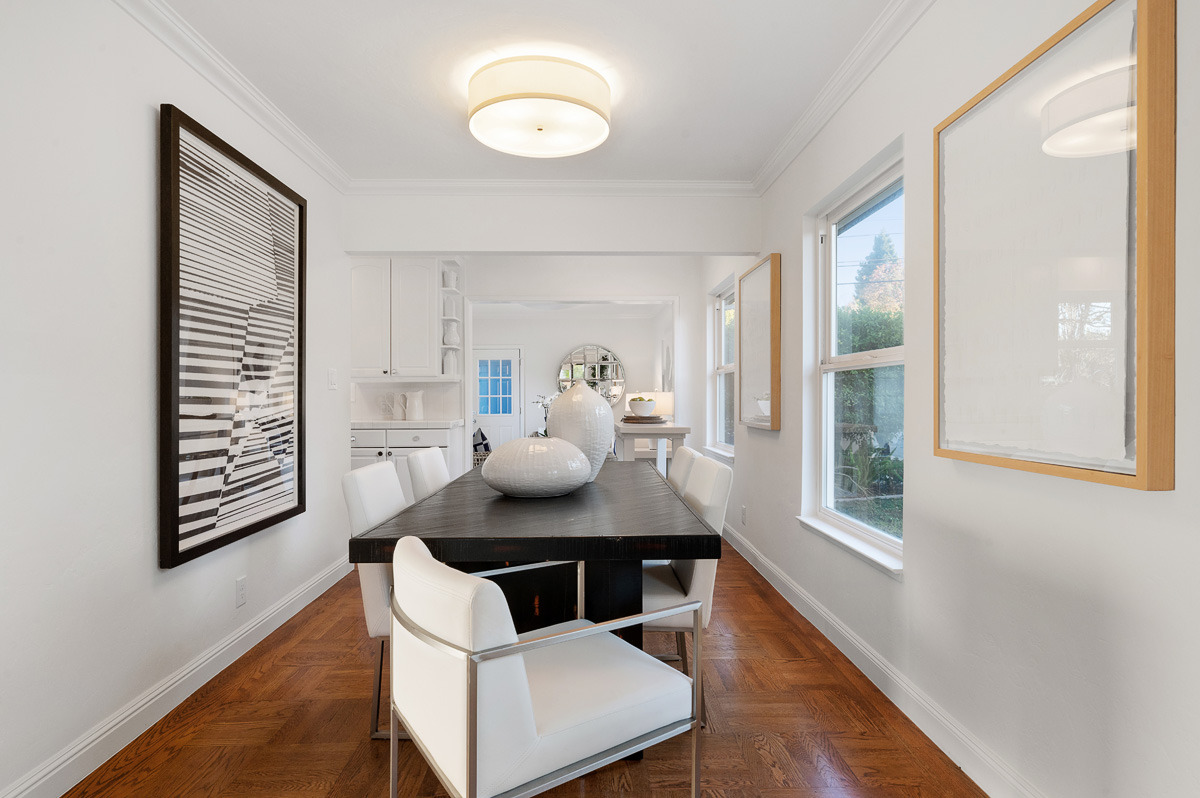 647 Cuesta is a 3 bd, 2ba house, listed by The Sharp Group, a luxury real estate group that serves Hillsborough, San Mateo, Burlingame and the Peninsula. 