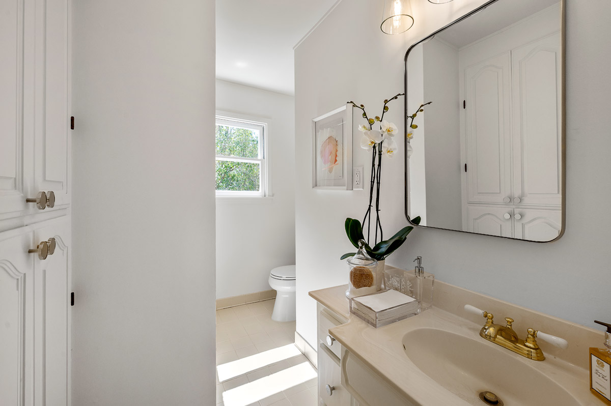 1522 La Mesa is a 4 bedroom, 2 bathroom home in Burlingame, listed by The Sharp Group.
