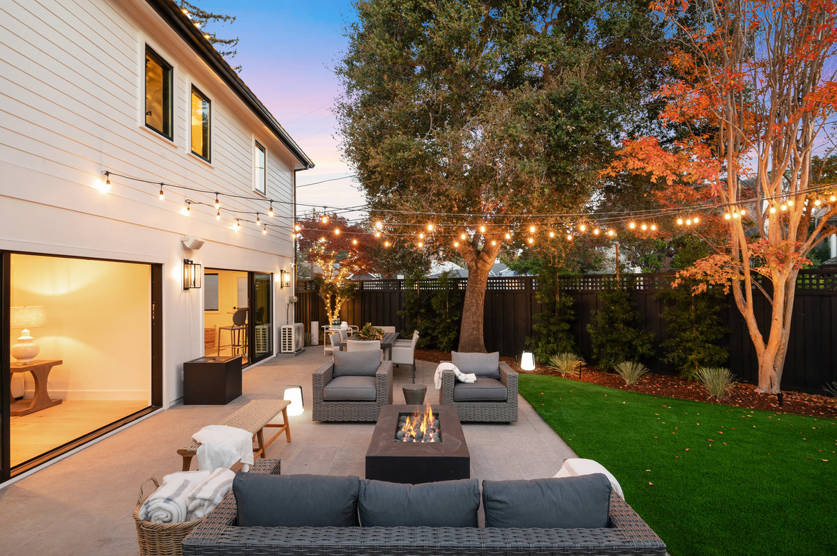 1585 Cypress Avenue is an extensively remodeled 5 bedroom home with a Junior Accessory Dwelling Unit located in the heart of Burlingame