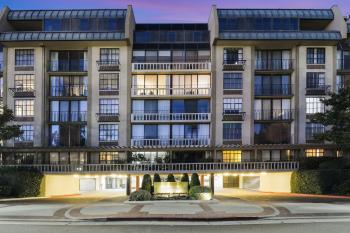 555 Laurel Ave #509 is a remodeled 2 bedroom, 2 bathroom condo