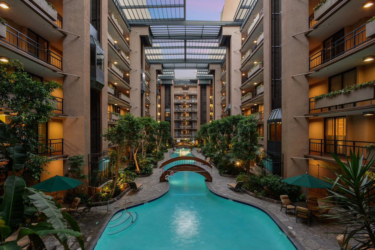 555 Laurel Ave #509 is a remodeled 2 bedroom, 2 bathroom condo